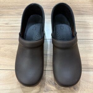NEW Dansko Professional Antique Brown Black Oiled Clog